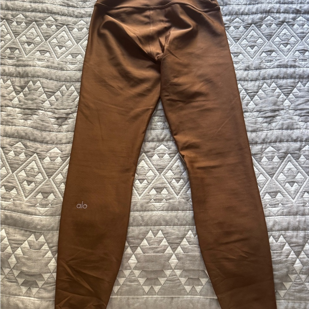ALO Yoga Cinnamon 7/8 Leggings with Soft Fabric and Relaxed Fit